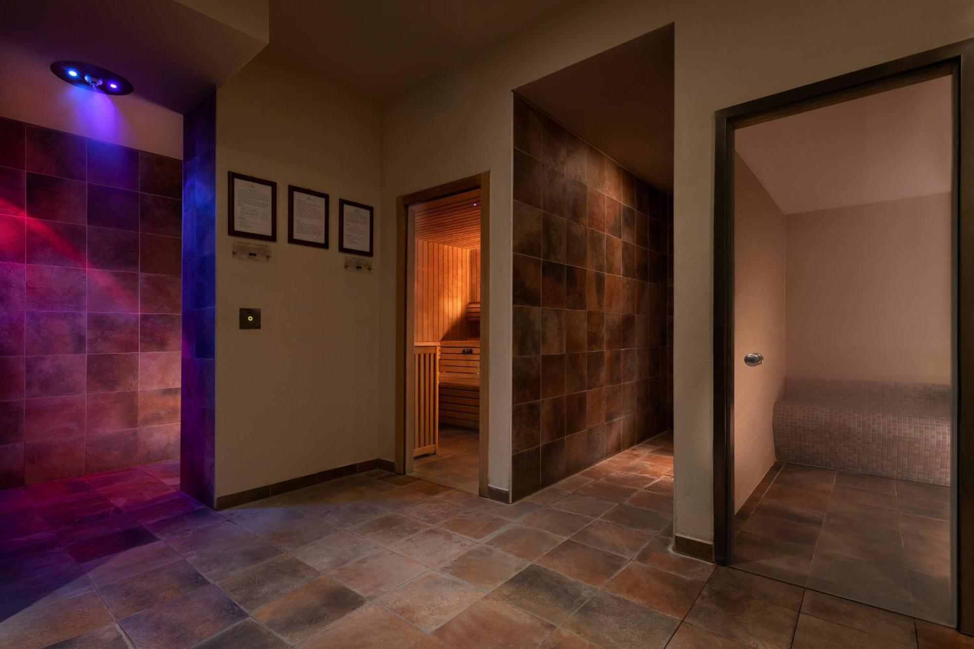 Renaissance Tuscany Il Ciocco Resort & Spa Barga Exterior photo